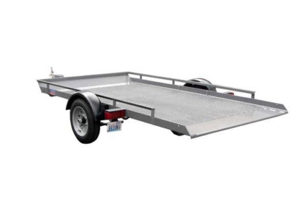A trailer with a flat bed and a ramp.